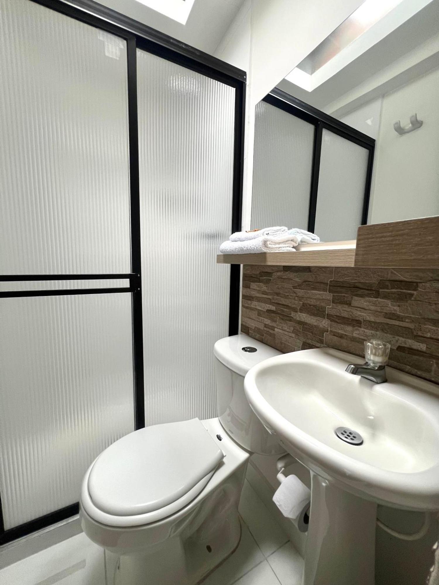 Hotel Adel マニサレス エクステリア 写真